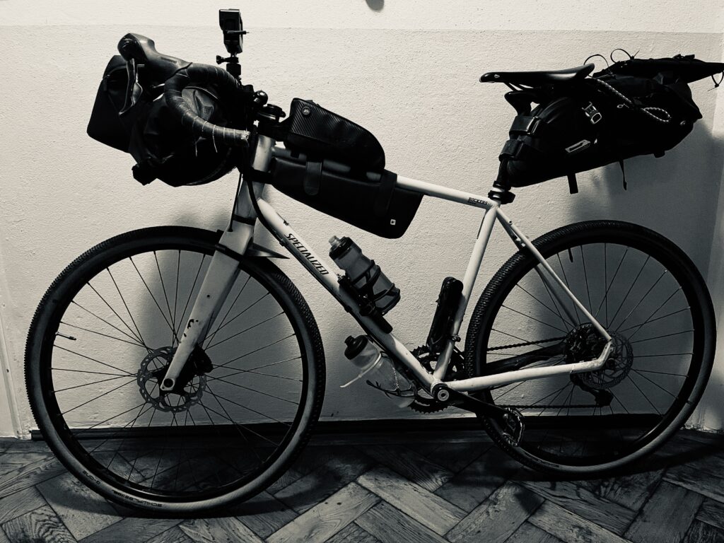 Bikepacking Taschen am Gravelbike - Sattel-, Rahmen- und Lenker-Tasche
